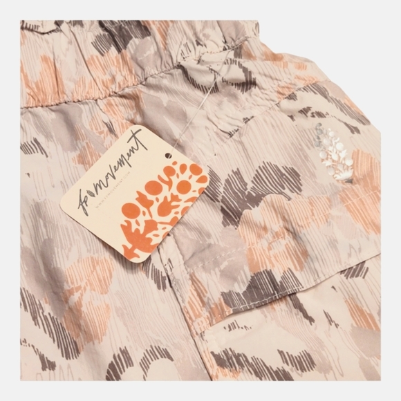 NEW FP Movement Printed In The Wild Mid Rise Active Shorts Ivory Combo Size S - Picture 6 of 16